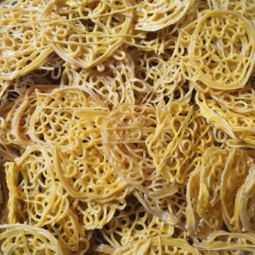 Kerupuk mie kuning mentah tegal (1)