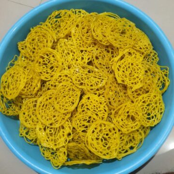 Kerupuk mie kuning mentah tegal (2)